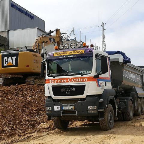 Terras Centro desaterro